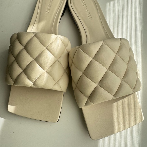 Bottega Veneta Leather flats - Picture 1 of 12